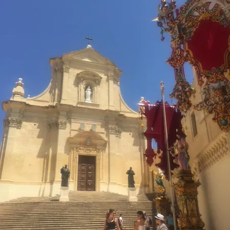 Sunset View - Cosy 2 Bed No 1 公寓 *