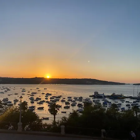 Sunset View - Cosy 2 Bed No 1 圣保罗湾城