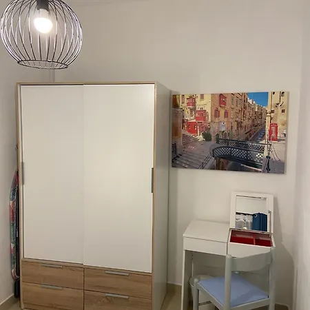 Sunset View - Cosy 2 Bed No 1